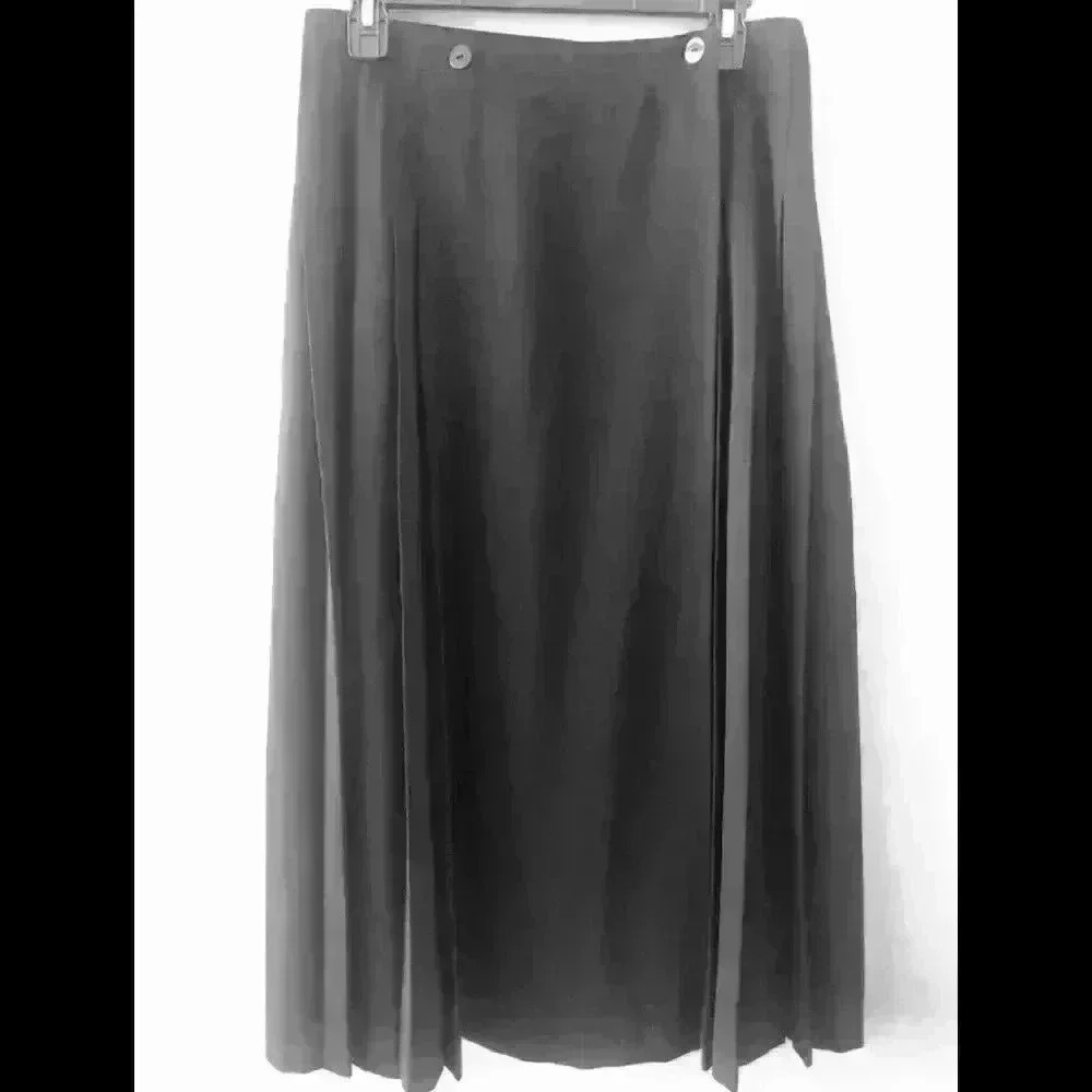 Escada 80’s Vintage Pleated Wool A-Line Skirt.